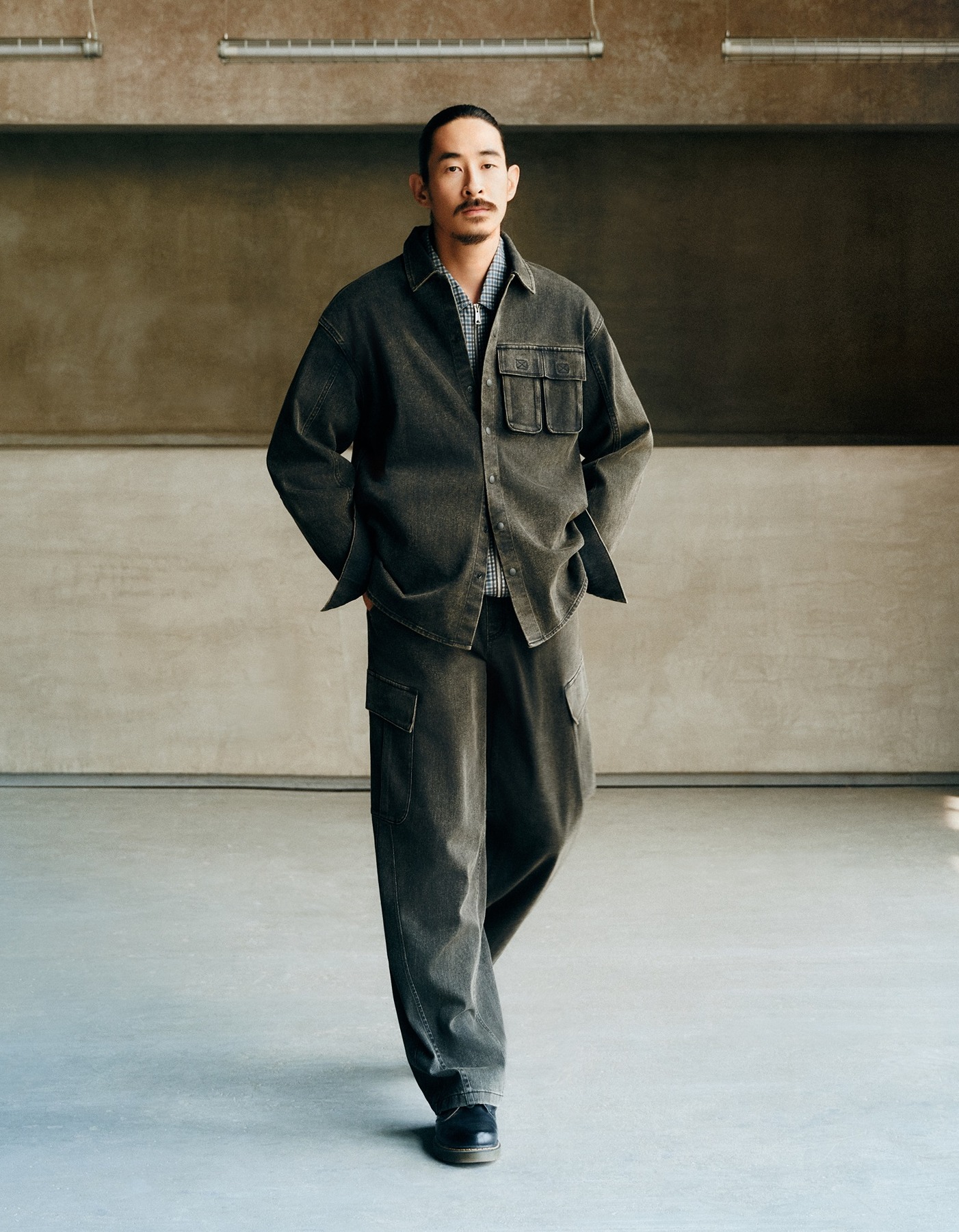 杰克琼斯 26AW Originals OG 星野星座主题短袖 T 恤，THE ZODIAC 星座罗盘印花系列，多低饱和复古配色，宽松落肩版型，适配城市通勤、郊外观星、休闲复古穿搭